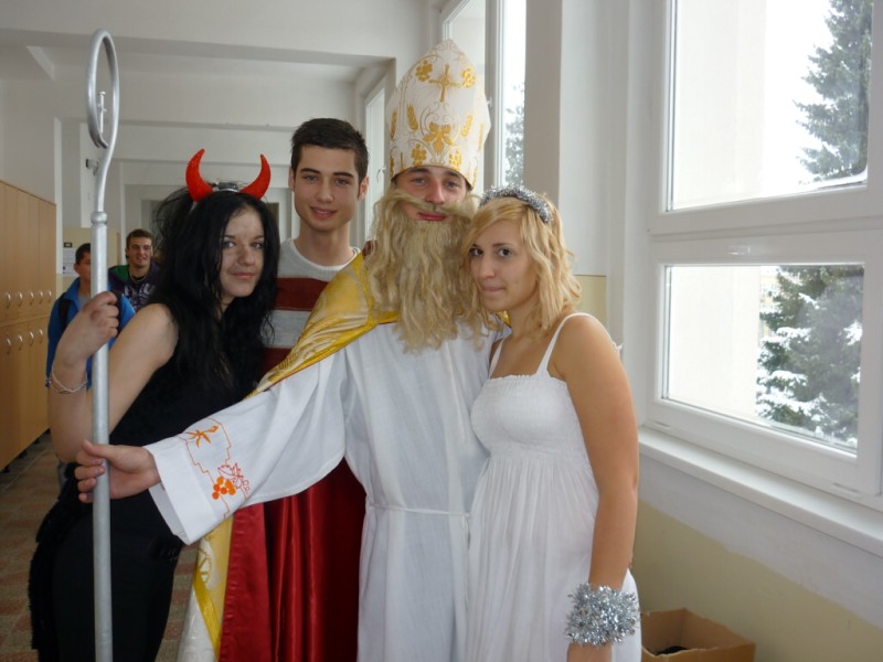 MIKULÁŠ  NA PRIEMYSLOVKE